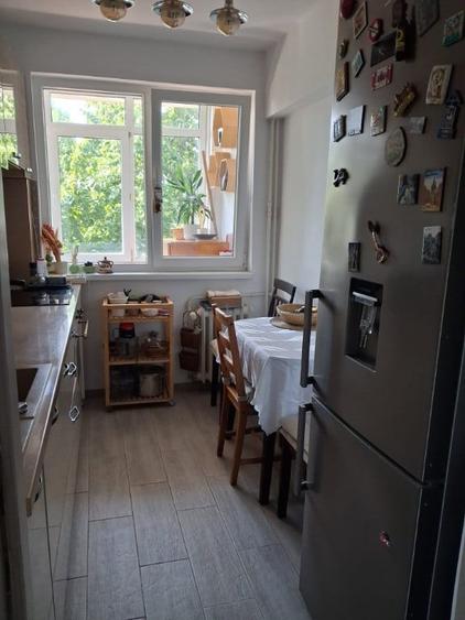 Apartament cu 2 camere decomandat în Pajura