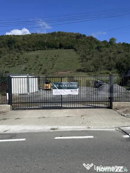 Teren de 5400 mp, în Central