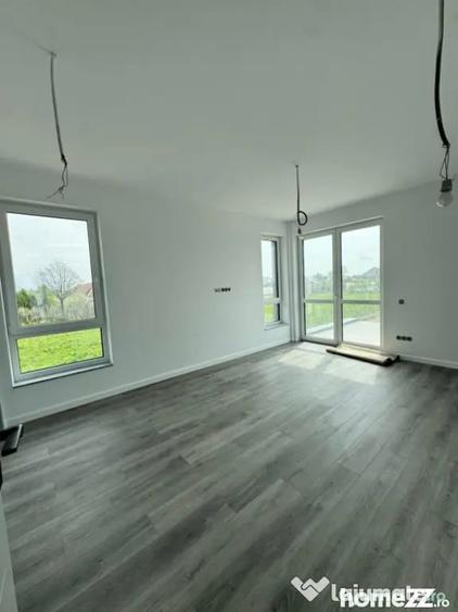 Casă cu 4 camere cu Teren 420 Mp în Săsar