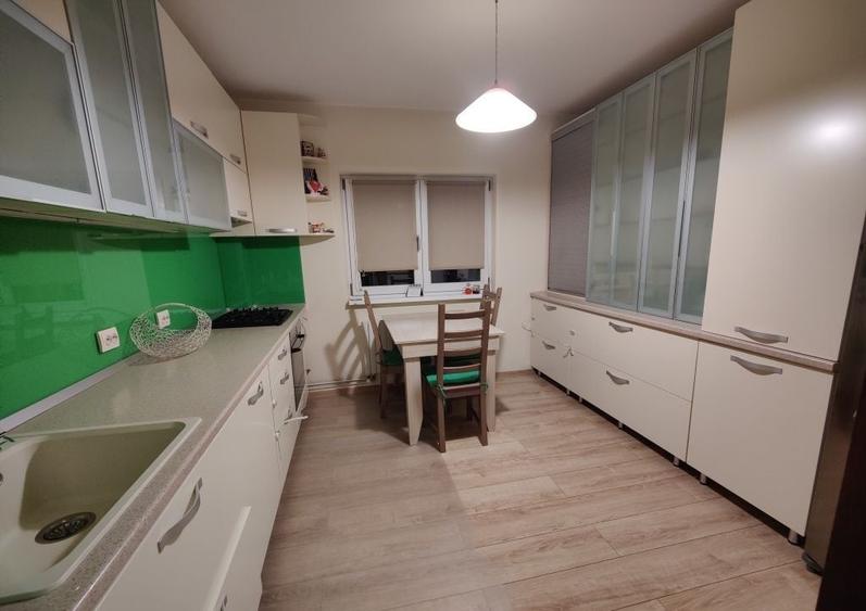 Apartament cu 3 camere decomandat, mobilat în 13 Septembrie