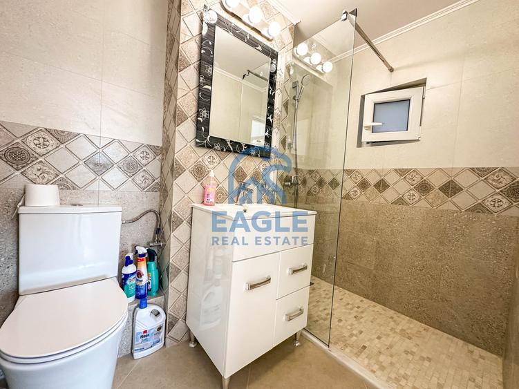 Apartament cu 3 camere decomandat, mobilat în Faleza Nord