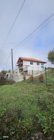 Casă cu 3 camere cu Teren 1000 Mp în Baciu