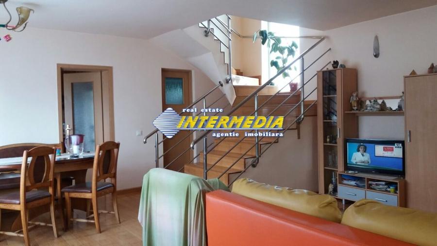 Duplex cu 3 camere cu Teren 200 Mp în Central