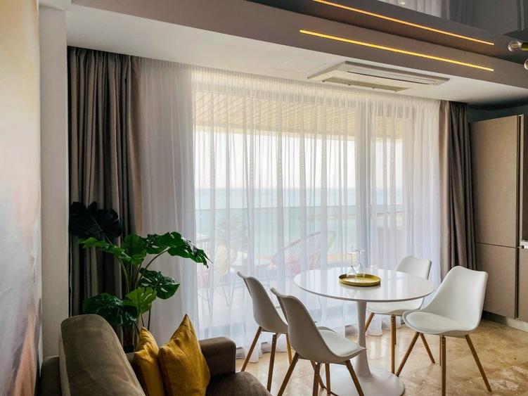 Apartament cu 2 camere decomandat, mobilat în Central
