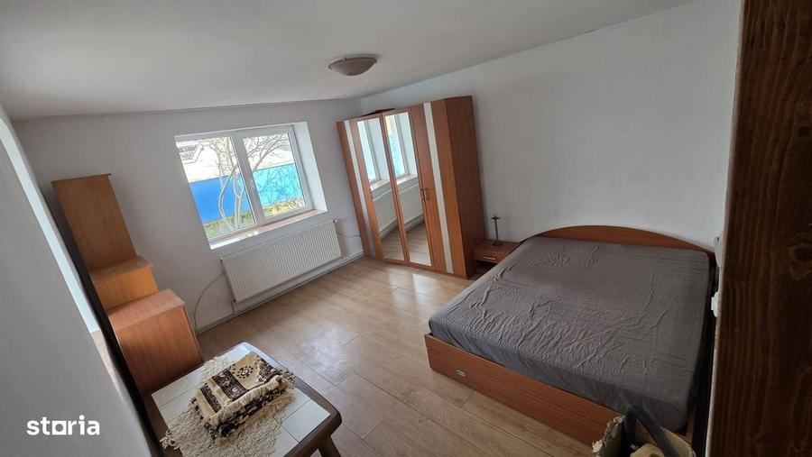 Casă cu 4 camere cu Teren 920 Mp în Central