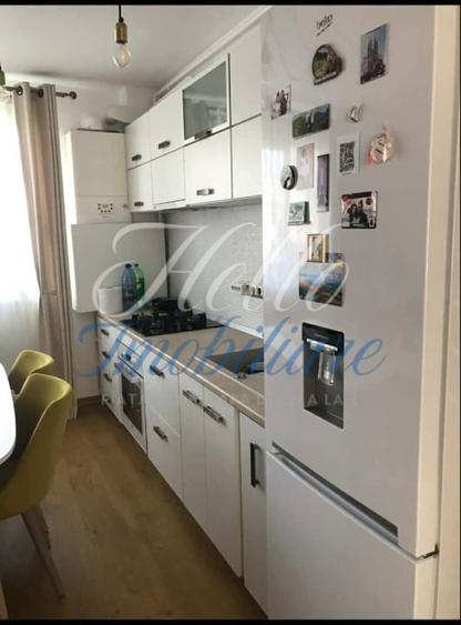 Apartament cu 3 camere semidecomandat, mobilat în Florești