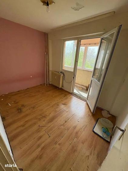 Apartament cu 2 camere semidecomandat în Pantelimon