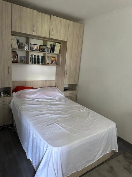 Apartament cu 2 camere nedecomandat în Km 4