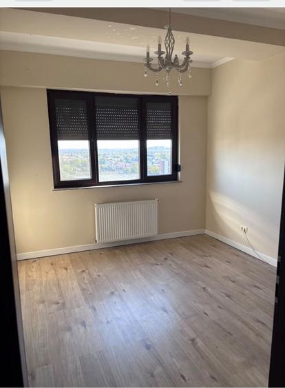 Apartament cu 3 camere decomandat în Prelungirea Ghencea