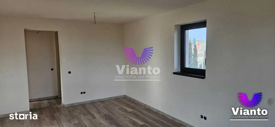 Casă cu 2 camere cu Teren 1300 Mp în Roșia