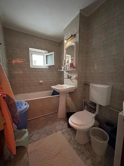 Apartament cu 2 camere decomandat în Siderurgiștilor