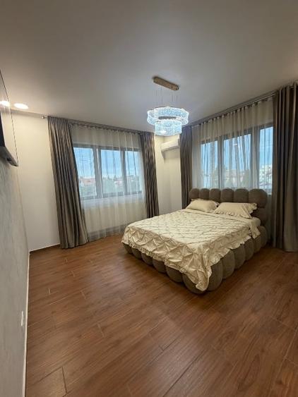 Apartament cu 3 camere decomandat, mobilat în Central