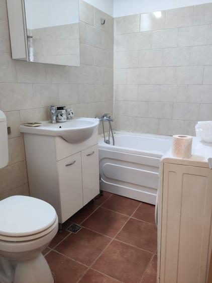Apartament cu 2 camere semidecomandat în Moșilor