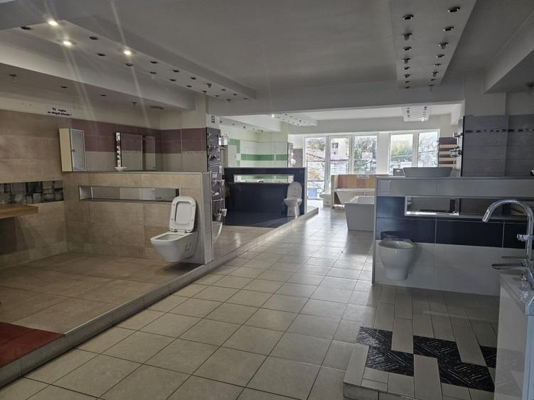 Spațiu comercial, de 664 mp, în Casa de Cultură