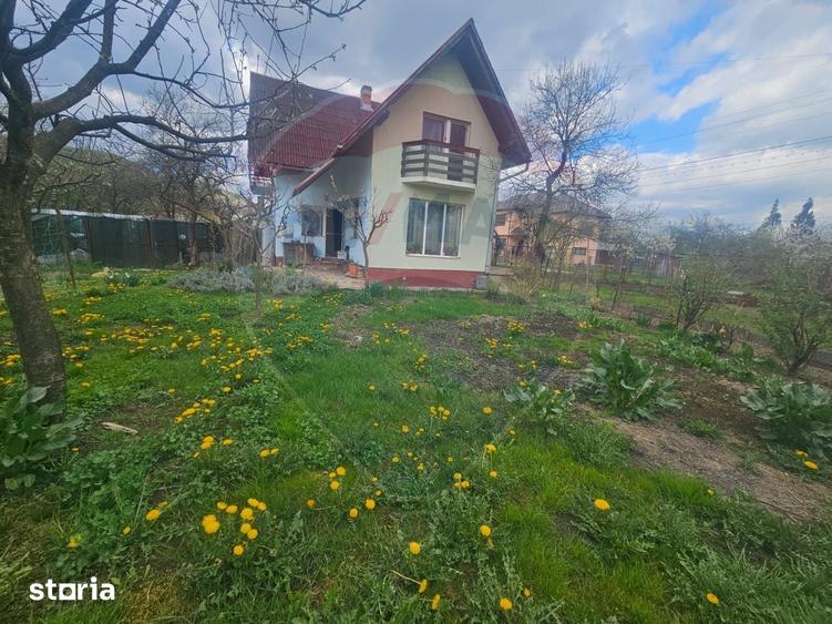 Casă cu 5 camere cu Teren 359 Mp în Central