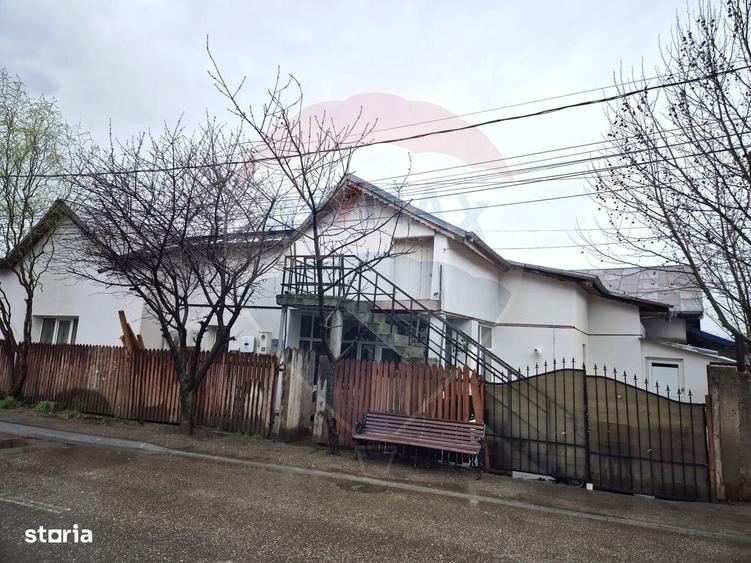 Casă cu 3 camere în Mogoșoaia