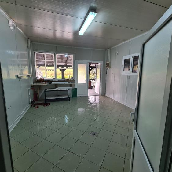 Spațiu comercial, de 80 mp, în Grumăzești