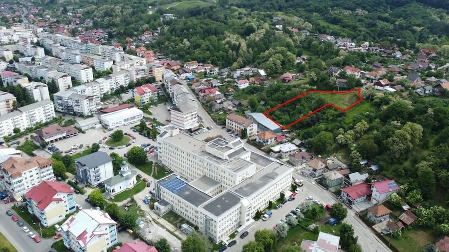 Teren de 3049 mp, în Central