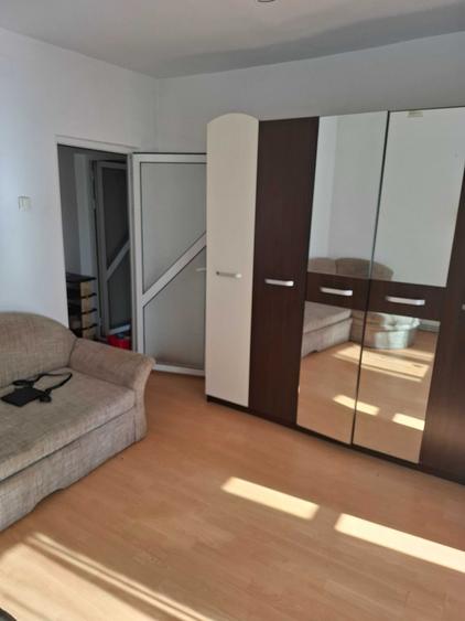 Garsonieră decomandată în Exterior Vest
