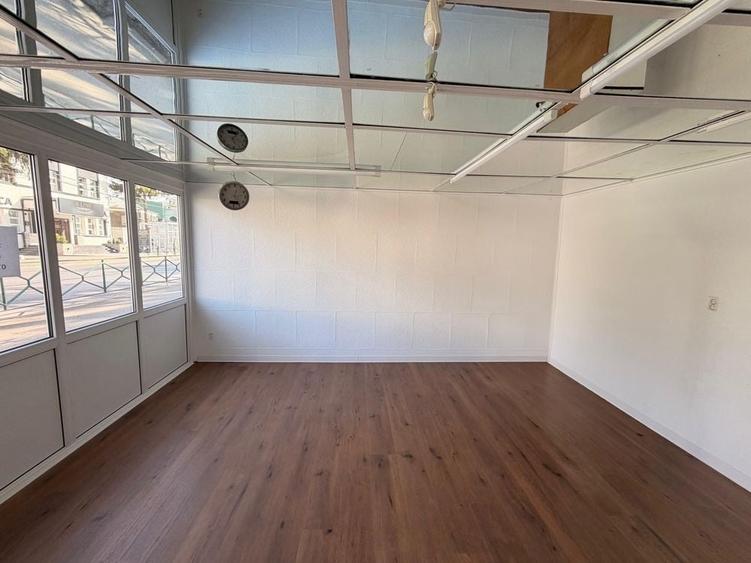 Spațiu comercial, de 23 mp, în Central