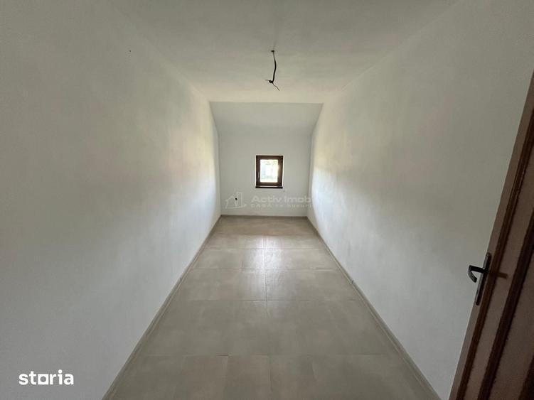 Casă cu 7 camere decomandat cu Teren 600 Mp în Central