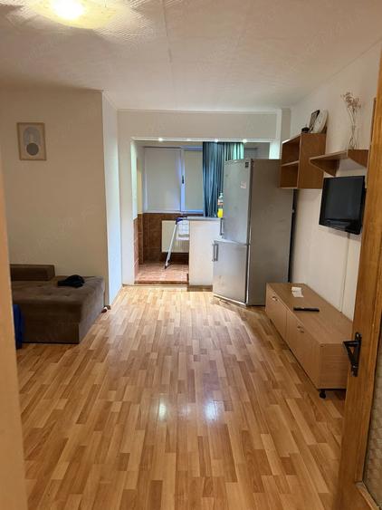 Garsonieră decomandată în Drumul Taberei