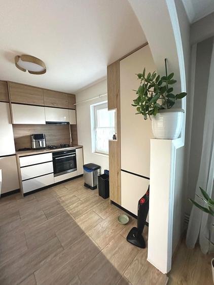 Apartament cu 4 camere decomandat în Nord-Est