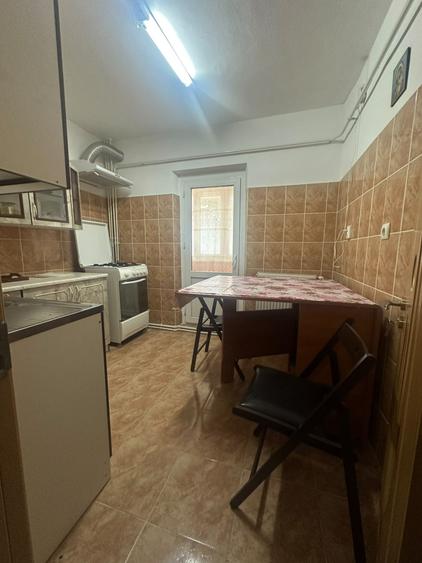 Apartament cu 2 camere decomandat, mobilat în Călărași