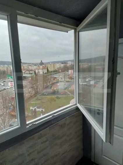 Apartament cu 3 camere decomandat, mobilat în Pandurilor