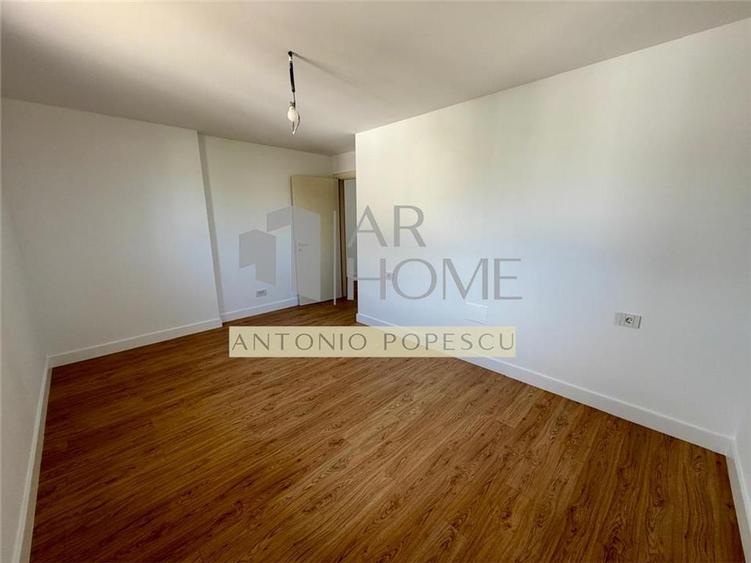 Duplex cu 5 camere cu Piscina în Păulești