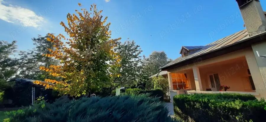 Casă cu 6 camere cu Teren 3000 Mp în Grădiștea
