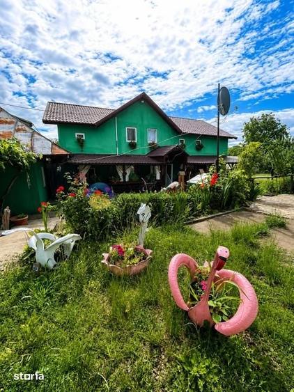 Casă cu 6 camere cu Teren 2088 Mp în Podoleni