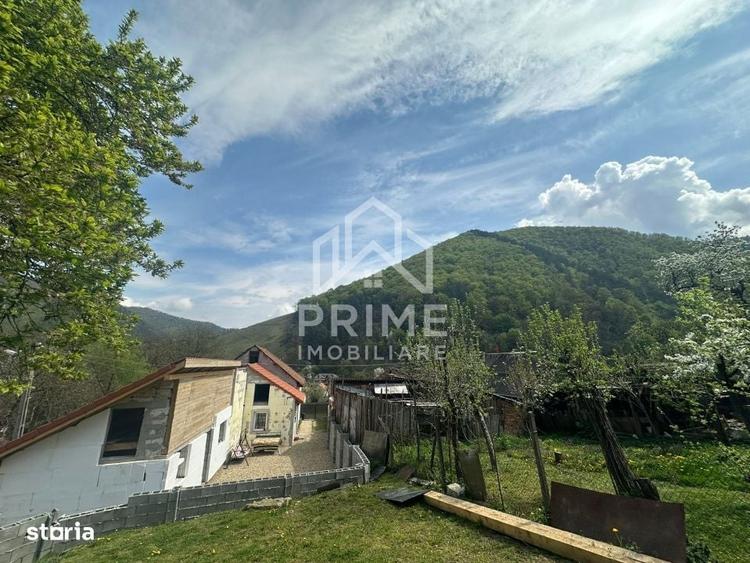 Casă cu 3 camere în Suseni