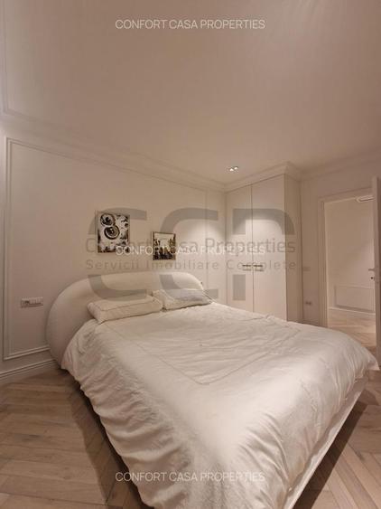Apartament cu 4 camere decomandat în Central
