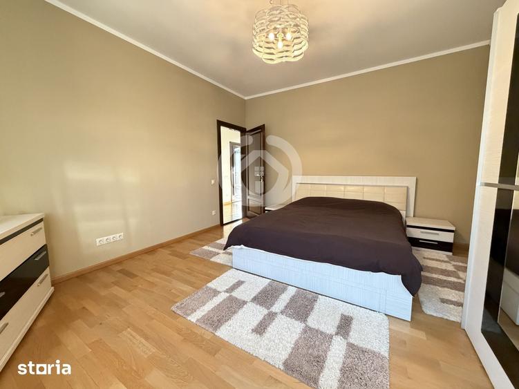 Casă cu 6 camere cu Teren 611 Mp în Central