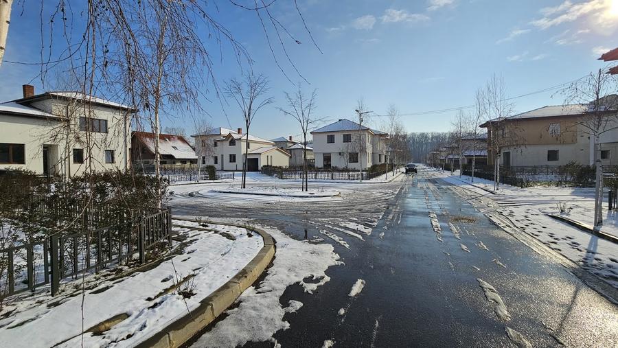 Casă individuală cu 4 camere cu Canalizare în Corbeanca