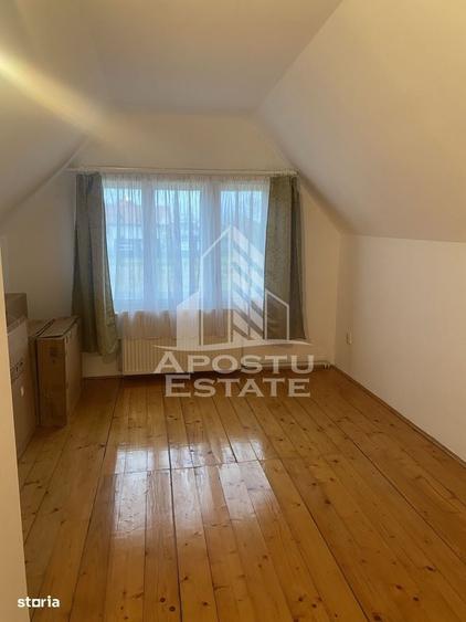 Casă cu 4 camere în Remetea Mare