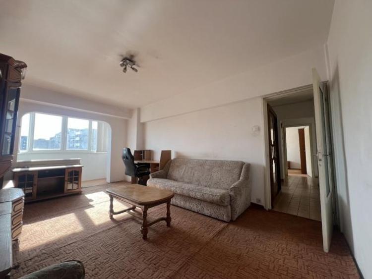 Apartament - 2 camere - Decomandat - Tineretului - 1
