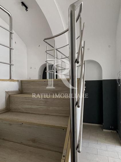 Spațiu comercial, de 59.400001525879 mp, în Central