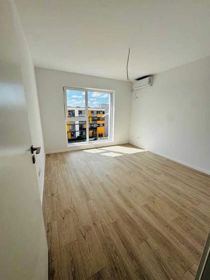 Apartament cu 3 camere decomandat în Titan