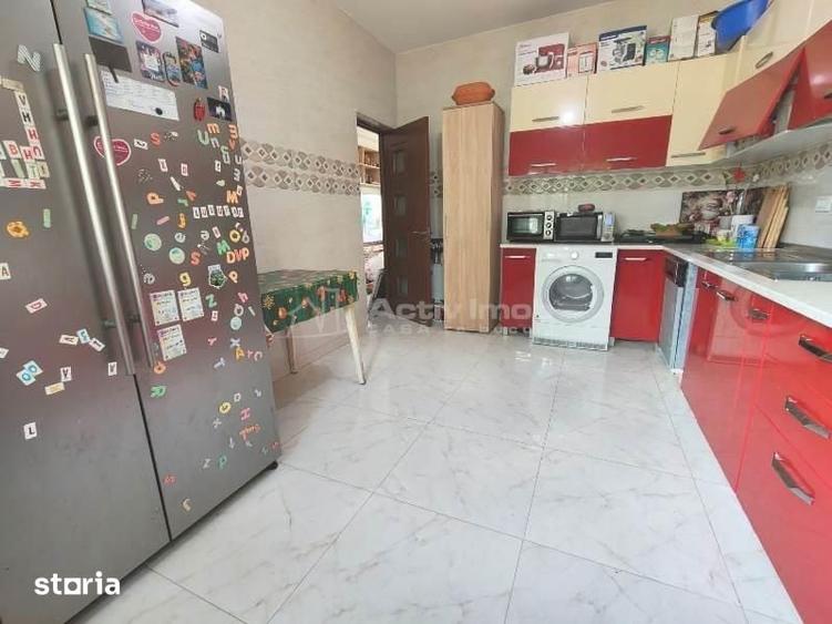 Vanzare - Casa - Vila - Prelungirea Ghencea - Margelelor - Safirului - - 3