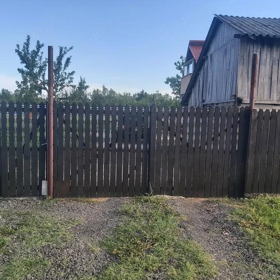 Casă cu 2 camere cu Teren 1500 Mp în Ungheni