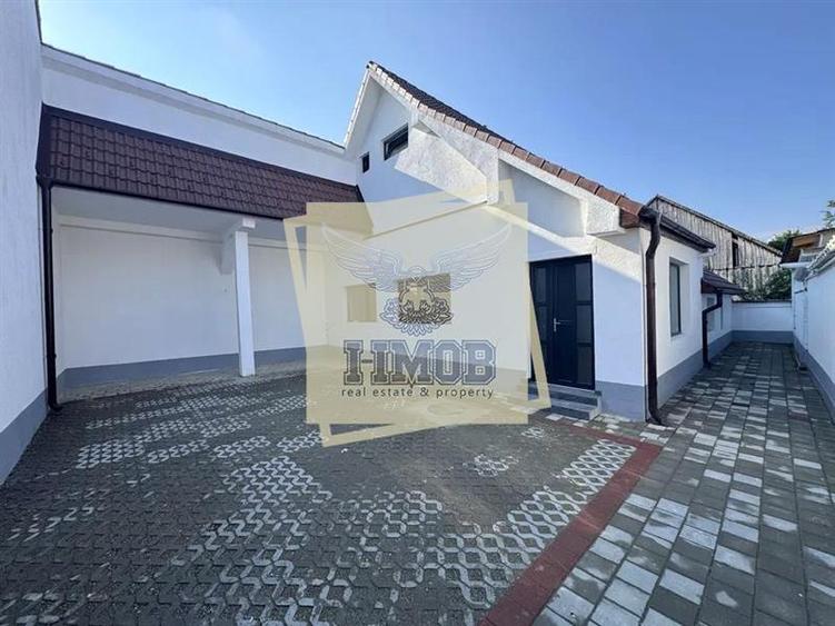 Casă cu 5 camere cu Teren 160 Mp în Cristian