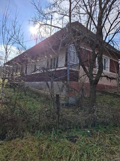 Casă cu 2 camere în Cătina