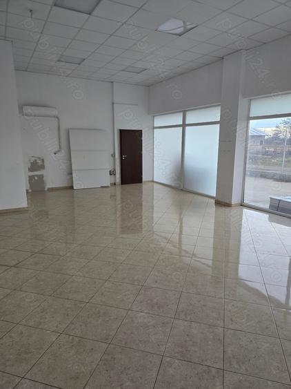 Spațiu comercial, de 20 mp, în Dumbrăvița