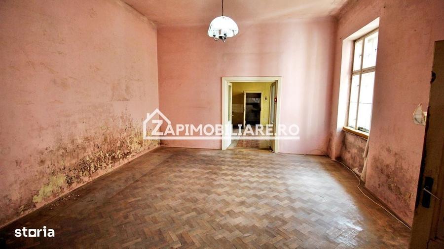 Casă cu 3 camere în Mureșeni