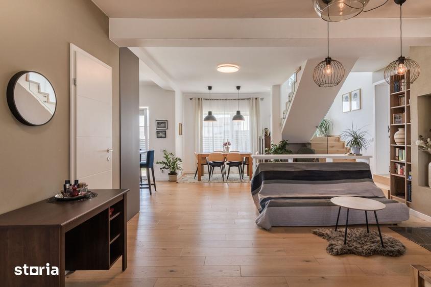 Casă cu 6 camere cu Teren 468 Mp în Apahida