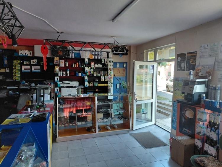 Spațiu comercial, de 50 mp, în Gănești