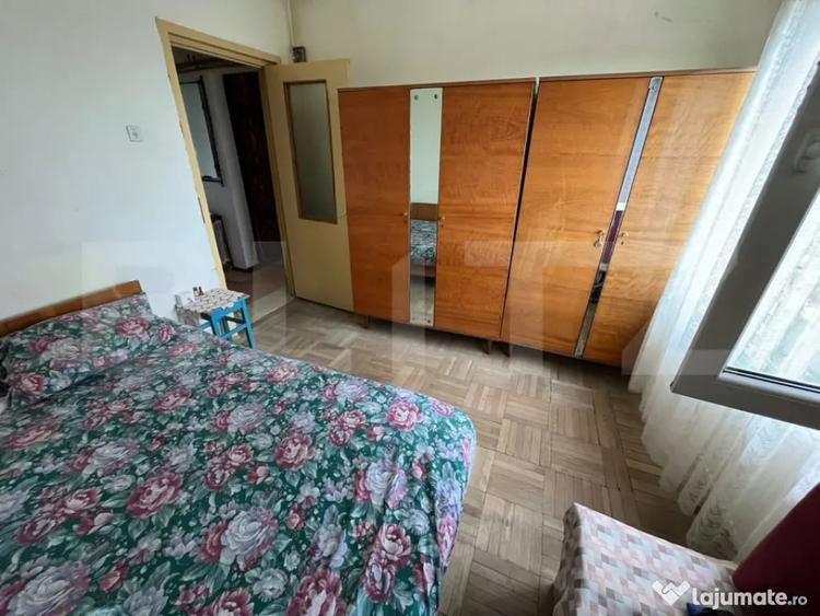 Apartament cu 3 camere decomandat, mobilat în Central