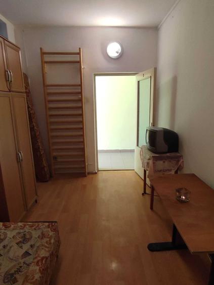 Apartament decomandat în Eroii Revoluției